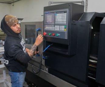 12-Especialistas-en-cnc